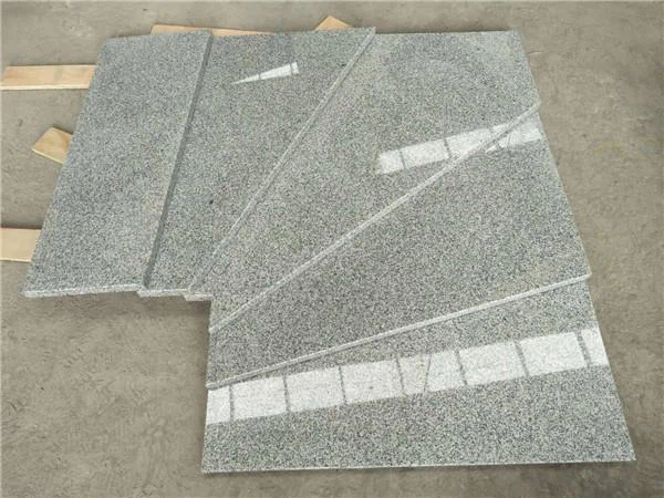 Mặt bậc cầu thang bằng đá granite