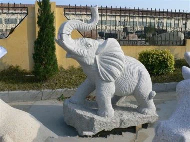 Đá điêu khắc sân vườn