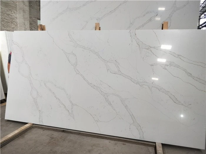 Bếp thạch anh vàng Calacatta