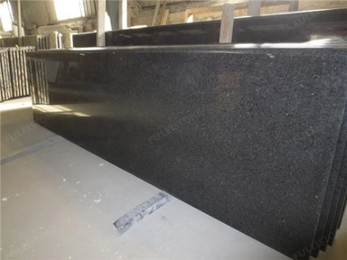 Mặt bàn bếp bằng đá granite đen ngọc trai