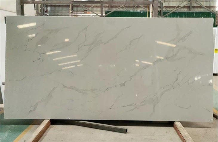 Tấm thạch anh Statuario Dior