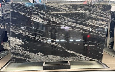Tấm đá granite rừng đen