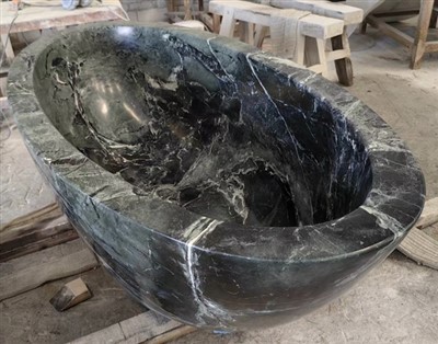 Bồn tắm bằng đá cẩm thạch xanh